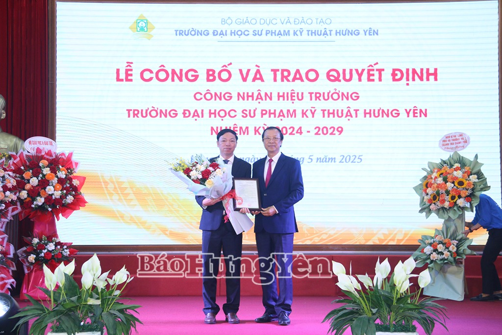 tin tức